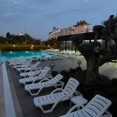 Okurcalar 126 M Havuzlu Bir Yatak Odali Apartment *