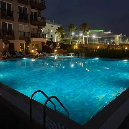 Okurcalar 126 M Havuzlu Bir Yatak Odali Apartment *