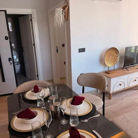Okurcalar 126 M Havuzlu Bir Yatak Odali Apartment *